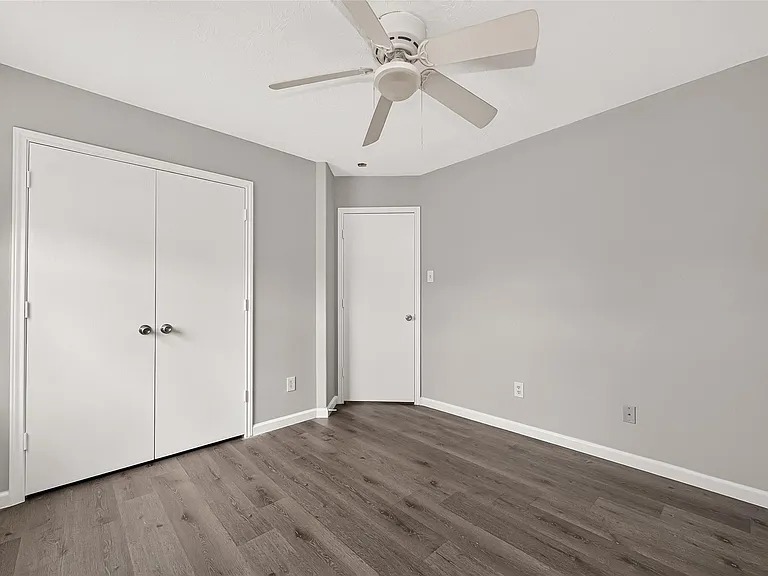 19451 Nasworthy Dr — Photo 34