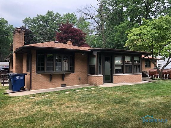 2nd image of 4832 Oak Glen Dr