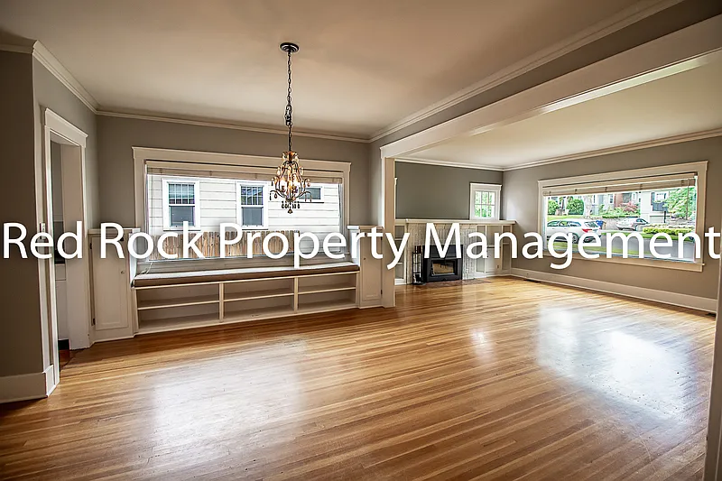 4 bed, 2.5 bath, 2932 sqft, $2,695 — Photo 3
