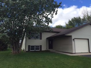 654 Swan Dr, Grayslake, IL 60030