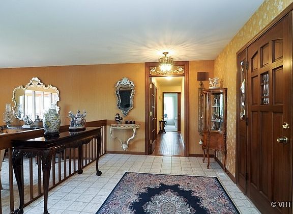 2nd image of 21605 W Hilandale Ct