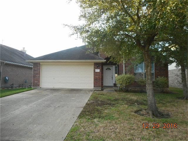1st image of 16715 Great Oaks Hollow Dr