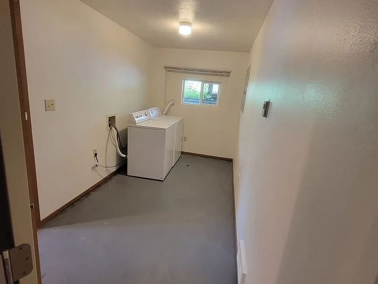435 N Spokane Ave — Photo 9