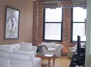 801 S Wells St APT 204, Chicago, IL 60607