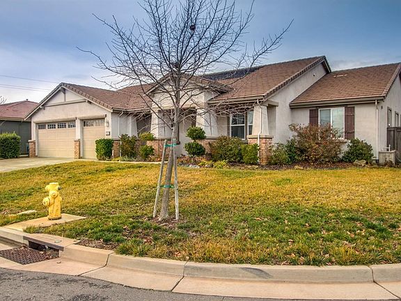 3rd image of 938 Cavanaugh Ct