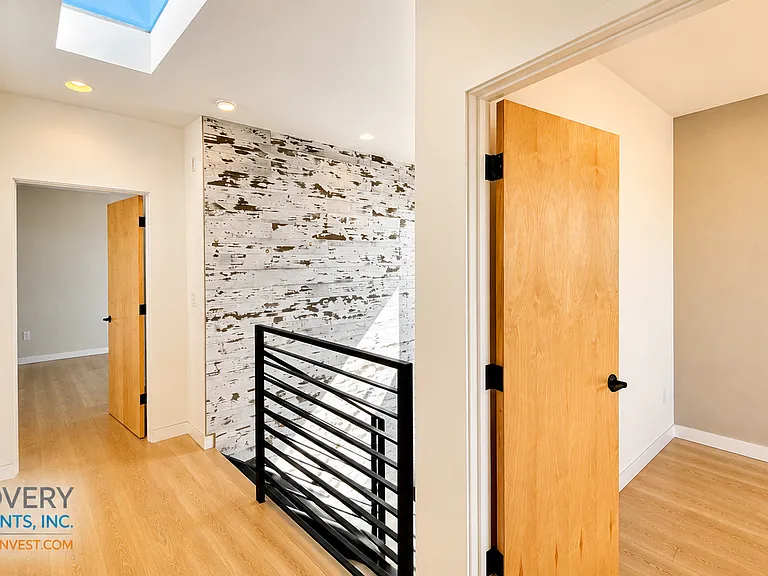 3235 Louise St #C — Photo 32
