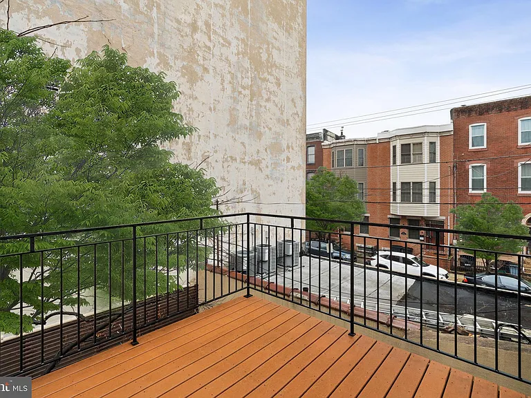 765 S 15th St — Photo 35