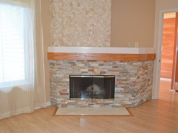 5th image of 5579 Dockside Dr
