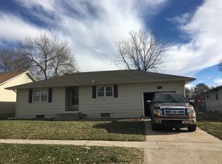 611 Box Butte Ave, Hemingford, NE 69348