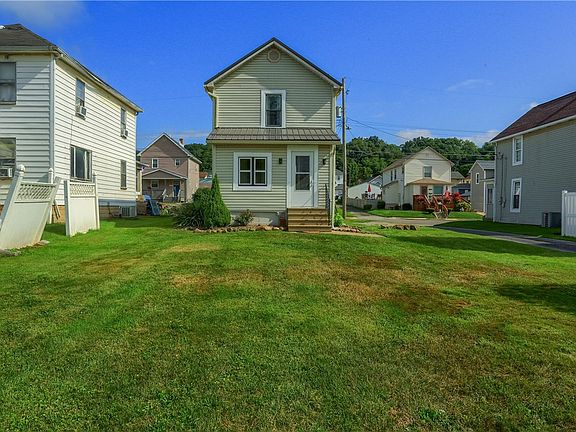 3rd image of 321 Hazel Ave