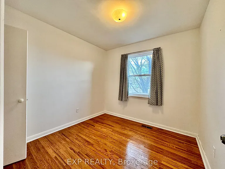 29 Bayview Pkwy — Photo 5