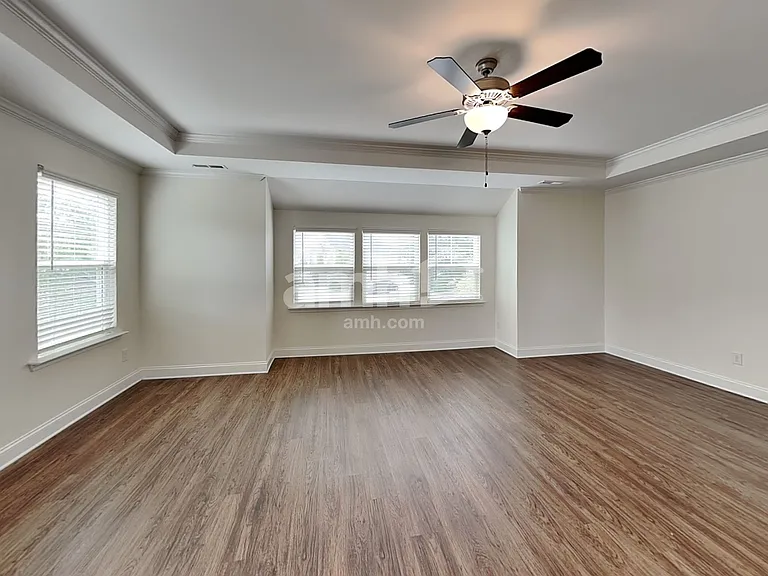 8034 Leonine Ct — Photo 11