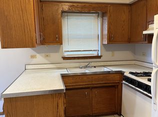 1823 S Harlem Ave APT 1R, Berwyn, IL 60402