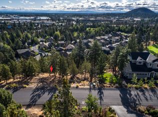 3335 NW Fairway Heights Dr, Bend, OR 97703
