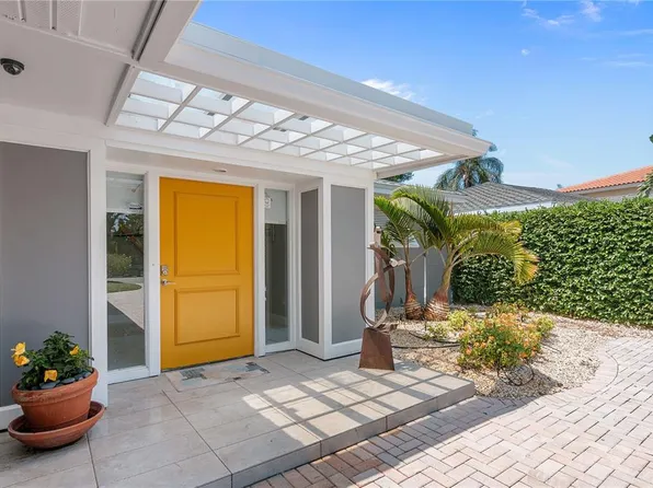 454 N Washington Dr, Sarasota, FL 34236