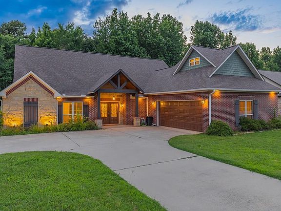 4th image of 52 Chester Field Cir