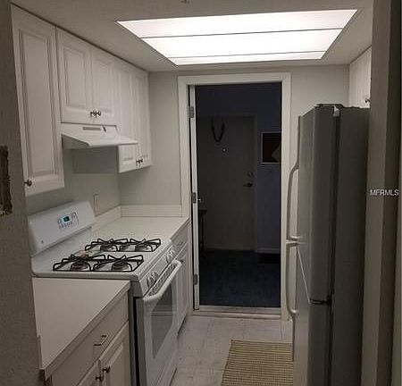 5th image of 1950 59th Ave N APT 118