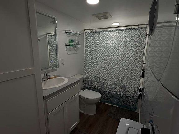 3rd image of 443 Kane Creek Blvd #B20
