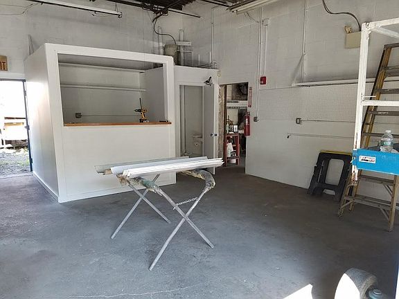 small office area and powder room