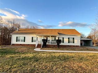 103 Simmons Farm Ln, Ararat, NC 27007