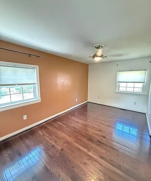 1300 Maywood Rd — Photo 14
