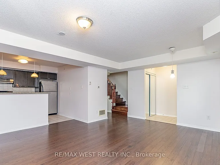 4975 Southampton Dr #218 — Photo 5