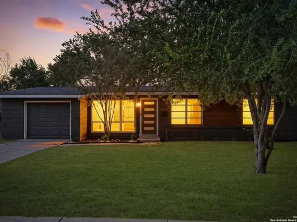 439 Sandalwood Ln, San Antonio, TX 78216