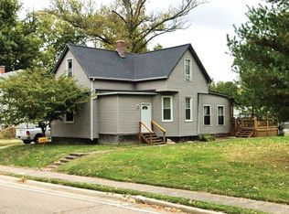604 N 17th St, Belleville, IL 62226