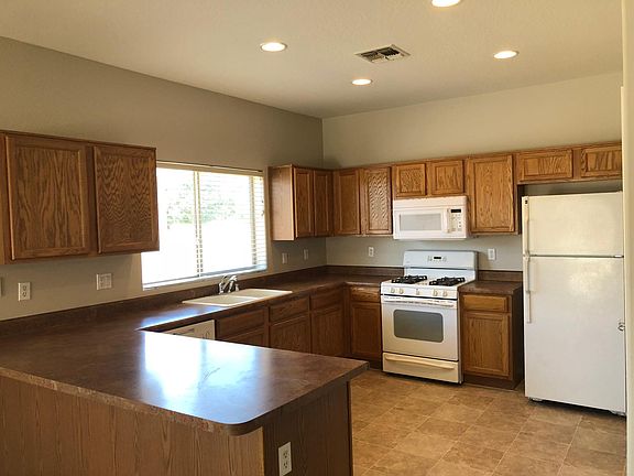 3rd image of 15302 N 138th Ln