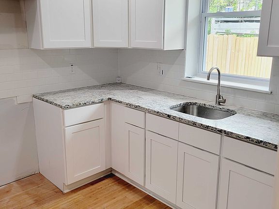 5th image of 2314 Lauretta Ave