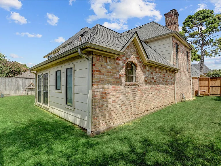 11703 Wickhollow Ln — Photo 30