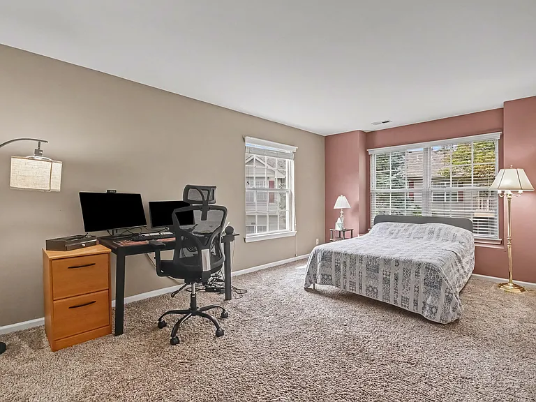 727 Crossing Way — Photo 12