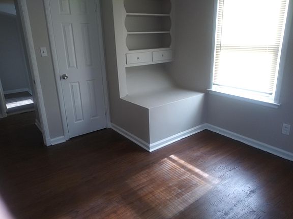 5th image of 16508 Sussex St
