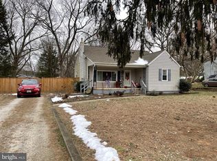 225 12th St, Pasadena, MD 21122