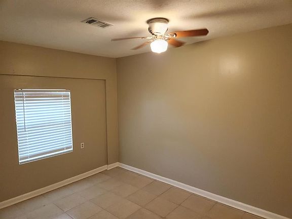 4th image of 3019 Brisbane St