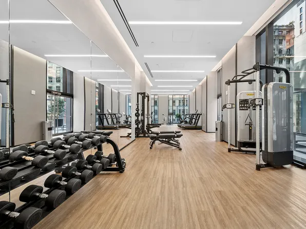 277 5th Avenue image 10 of 15