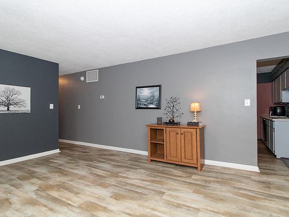 3rd image of 1113 Beechwood Ave