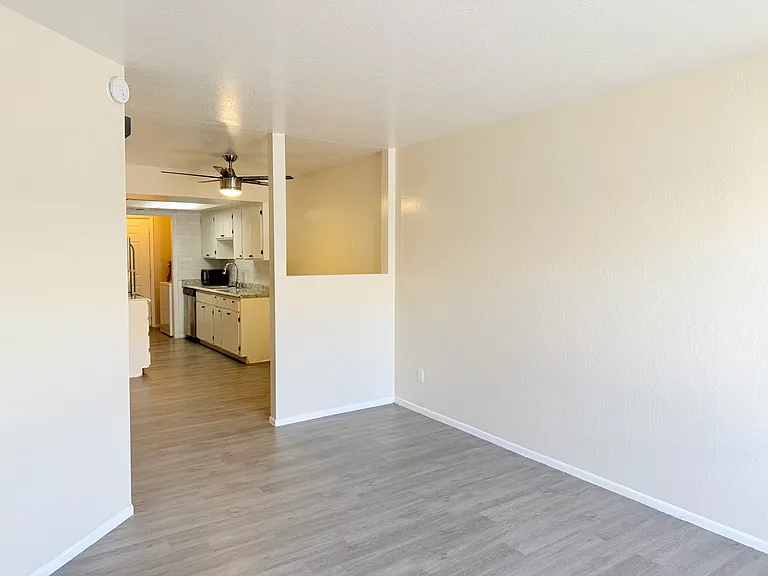 12815 N 113th Ave #2 — Photo 2