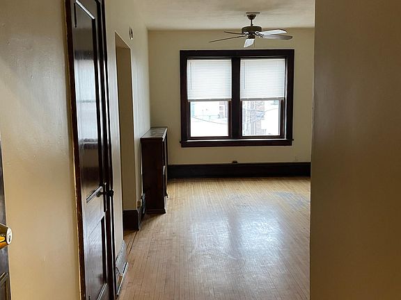 5th image of 1426 31st St W