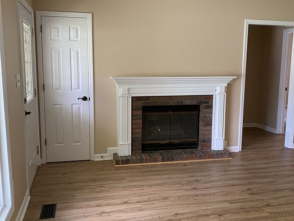 3rd image of 123 Richland Ct