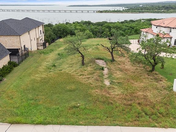 2nd image of 1047 Mallard Pointe Dr