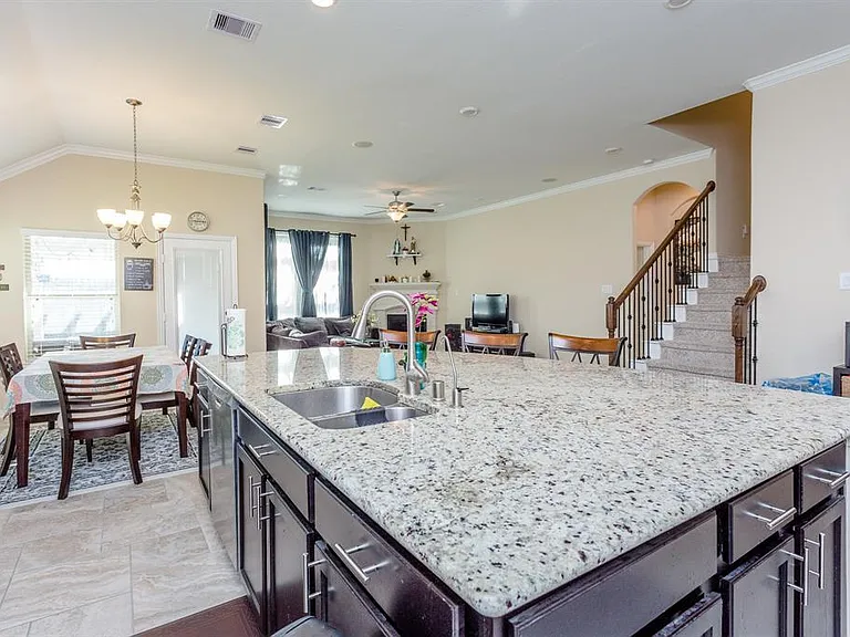 11075 Walts Run Ln — Photo 13