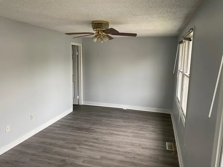 9732 Springfield Woods Cir — Photo 31