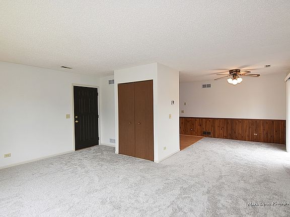 3rd image of 1029 Manchester Ct #1029