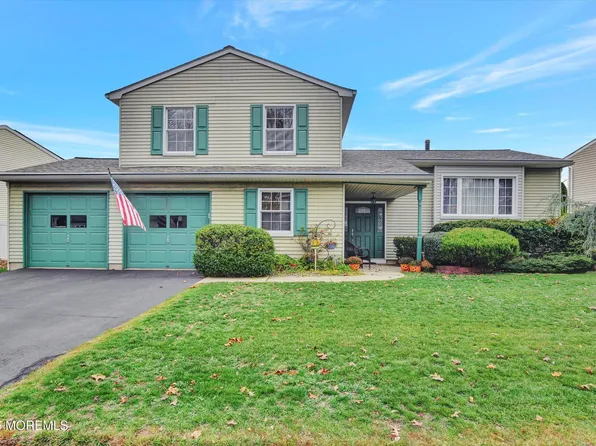 7 Nantucket Court, Howell, NJ 07731