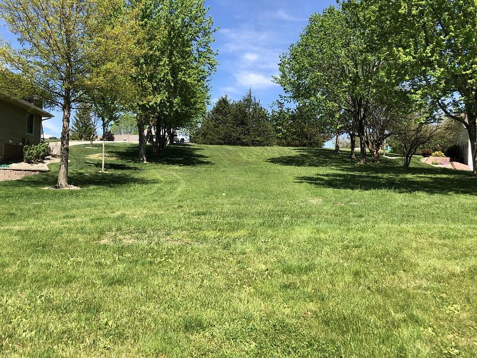 2nd image of 876 Belair