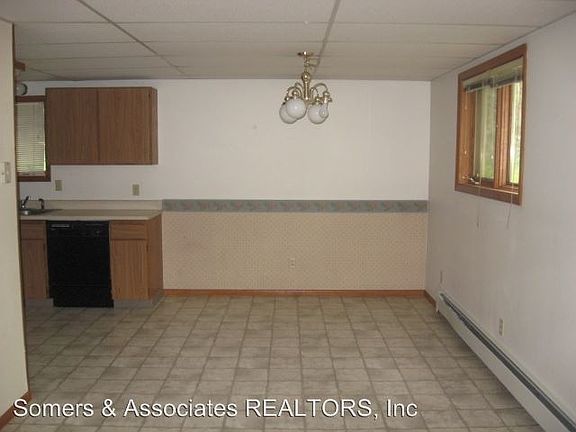 4th image of 3545 Silverleaf Ave #B