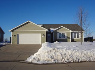 560 Lemongrass Way, Kaukauna, WI 54130