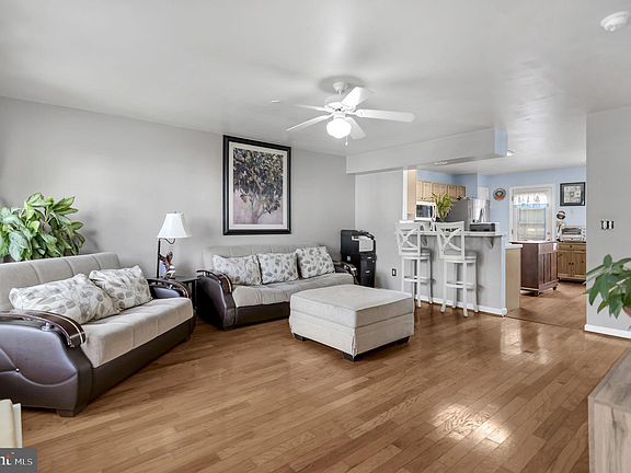 3rd image of 611 Hatchers Run Ct