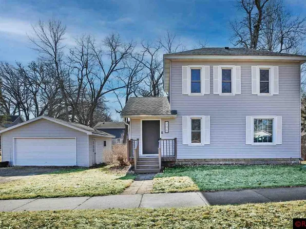206 6th Ave NE, Waseca, MN 56093